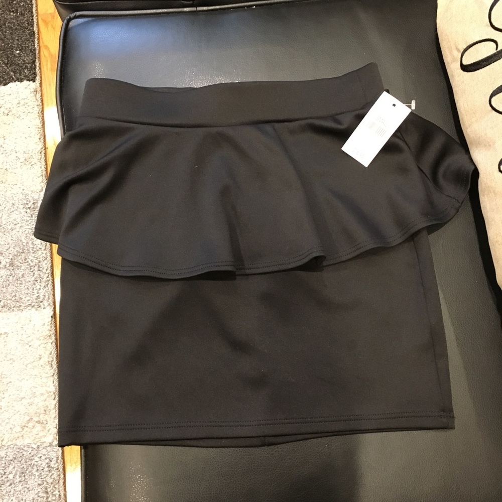 Wet Seal peplum skirt size small